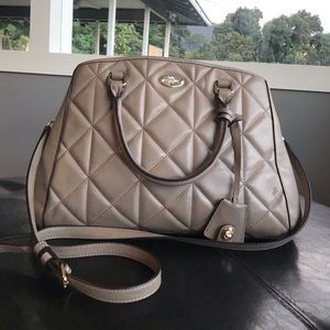 AUTHENTIC Medium Sized Coach Crossbody / Purse